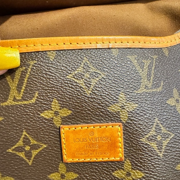 Louis Vuitton Samour PM Monogram Crossbody Bag - Picture 6 of 16